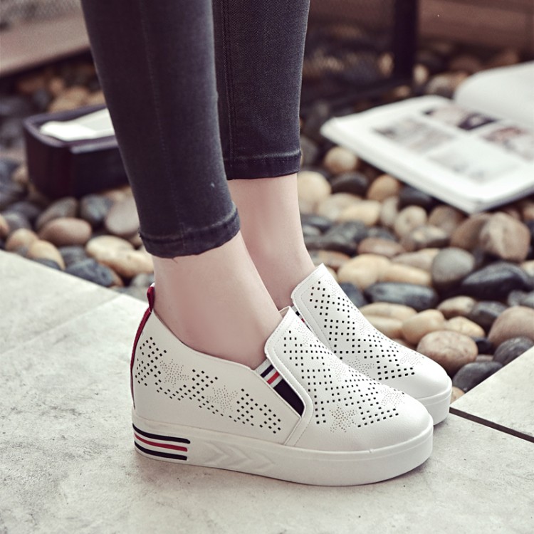 BJL平台:《那件疯狂的小事叫爱情》主创空降沈阳 陈伟霆人气爆棚(图2) BJL平台