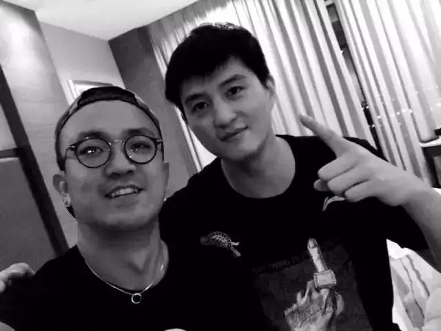 BJL平台：秋砧送邑大夫